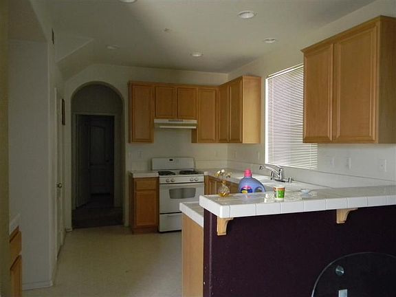 2nd image of 14376 Honeyhill St