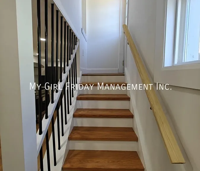 156 Cedar St S #2 — Photo 3