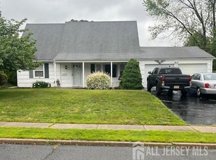 12 Landry Rd, Somerset, NJ 08873