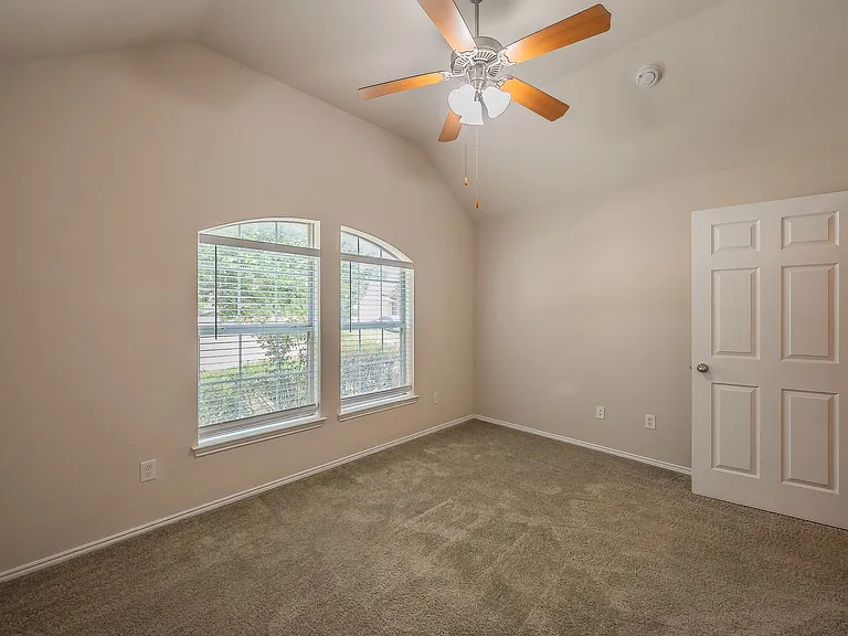 153 Overland Trl — Photo 19