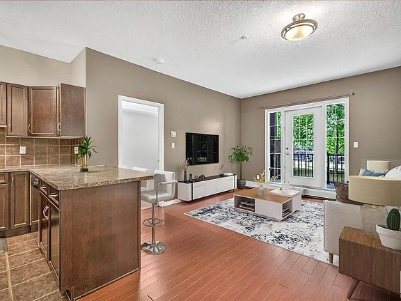 5th image of 9927 79th Ave NW #101