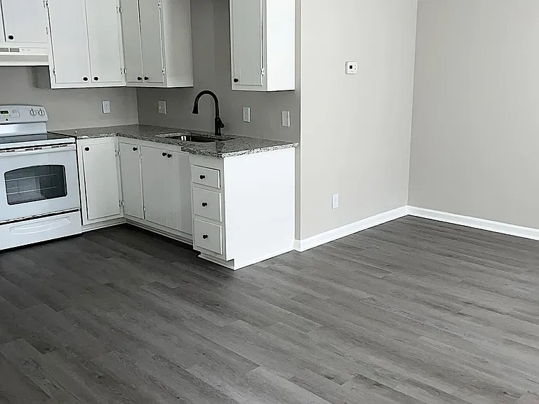 3003 Caldwell Ct #9E — Photo 15