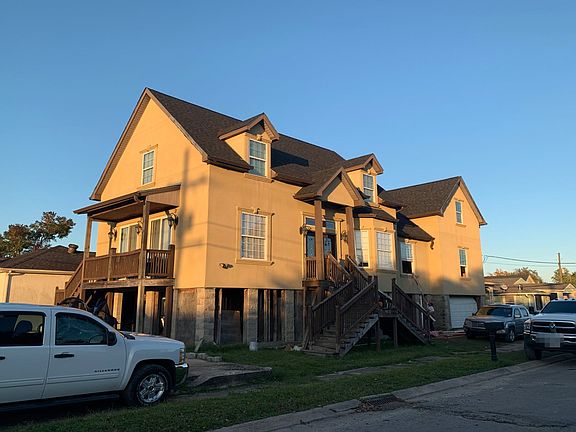 3rd image of 2437 New York St