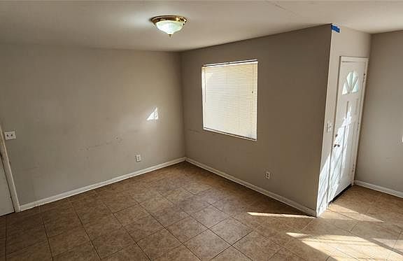 3rd image of 710 Detroit St