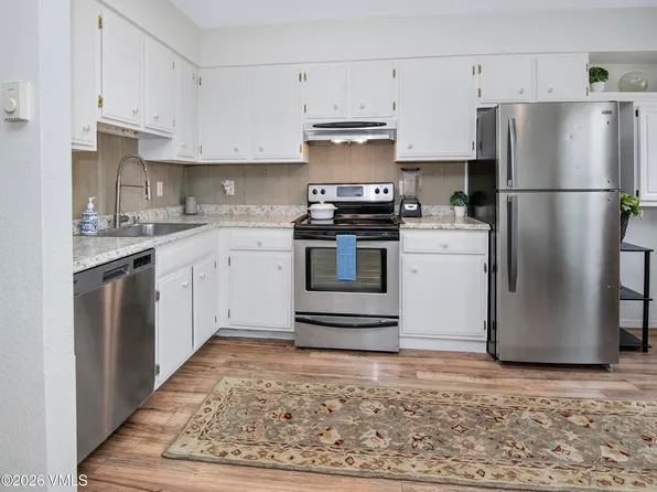 85 Chambers Ave APT 10, Eagle, CO 81631