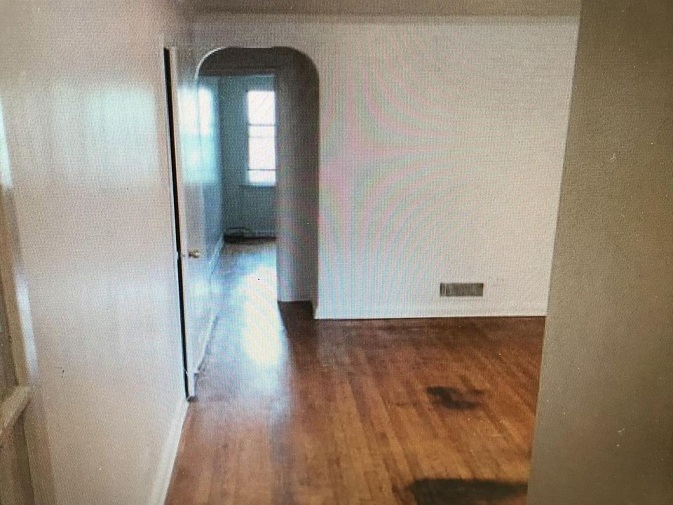 2nd image of 2811 Avenue X
