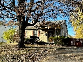 2nd image of 2626 W 21st St