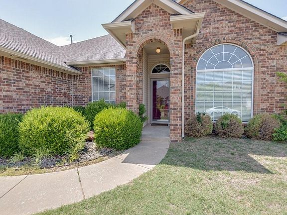 2nd image of 12405 Village Ln