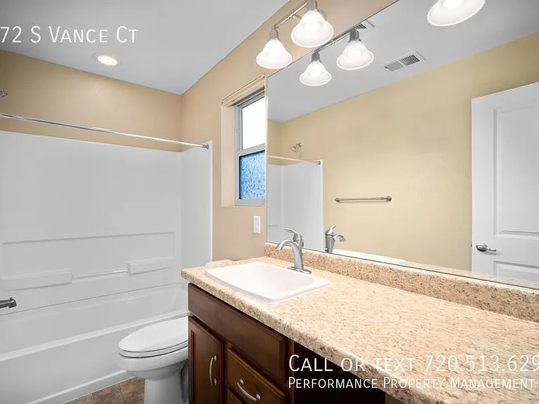 572 S Vance Ct — Photo 20