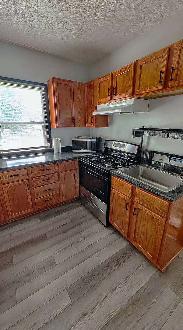 1812 Golden Valley Rd, Minneapolis, MN 55411 (Duplex) — Photo 3