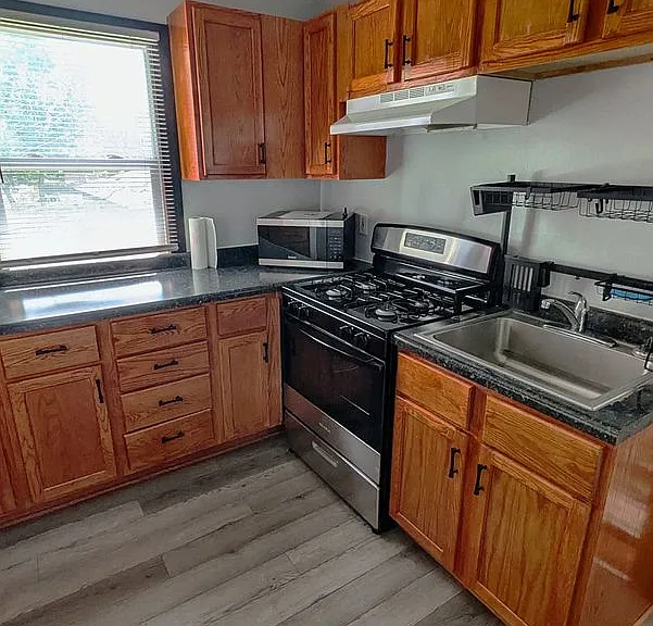 1812 Golden Valley Rd — Photo 3
