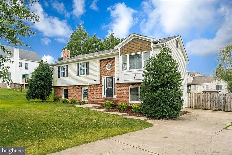 7 Myers Dr photo 1