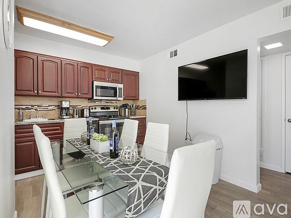 4th image of 450 Vera Ave APT 13