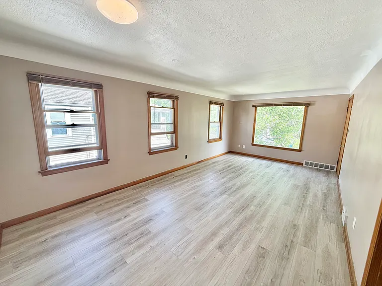 4627 Behrwald Ave #UP — Photo 5