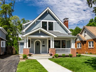 5682 Broadway St, Indianapolis, IN, 46220