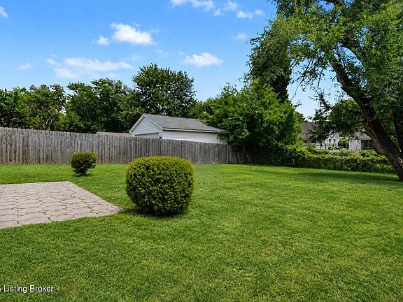 3rd image of 2624 Wendell Ave