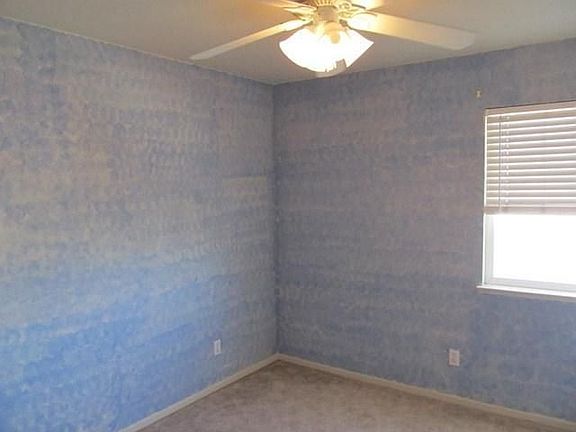 3rd image of 2035 Lauritson Ln