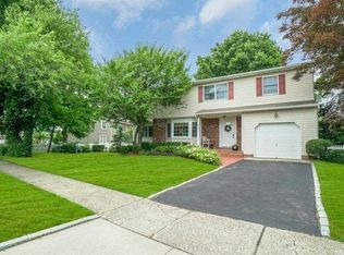 35 W Shore Dr, Massapequa, NY 11758