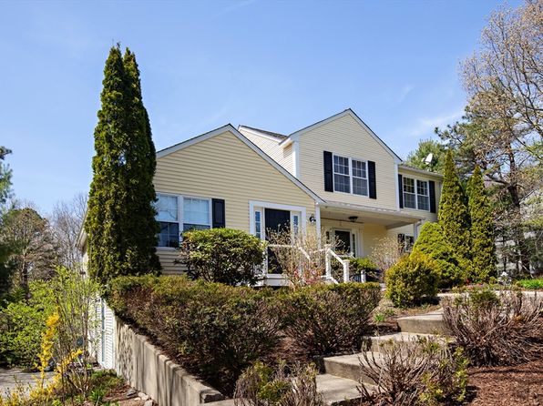 10 Nathan Ln, Plymouth, MA 02360