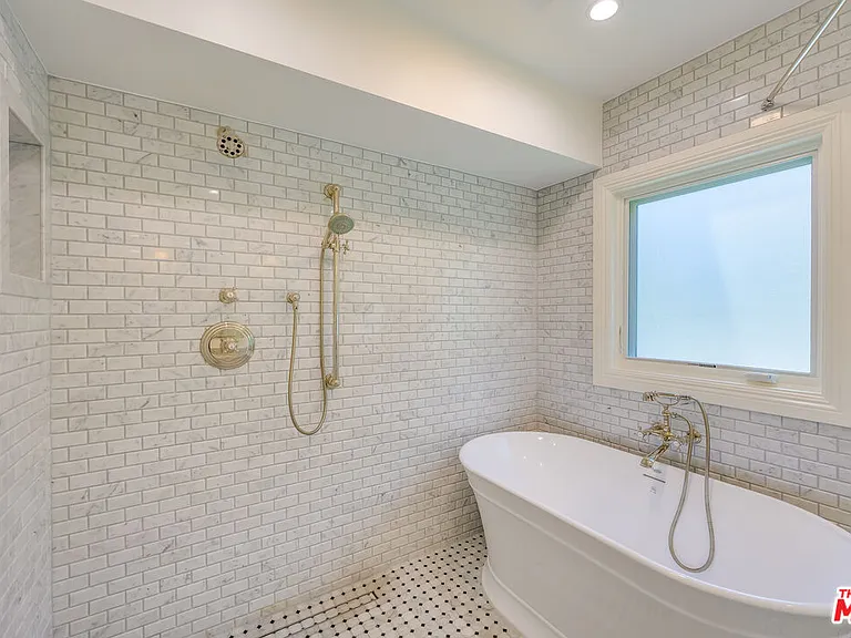 1007 Carol Dr — Photo 30