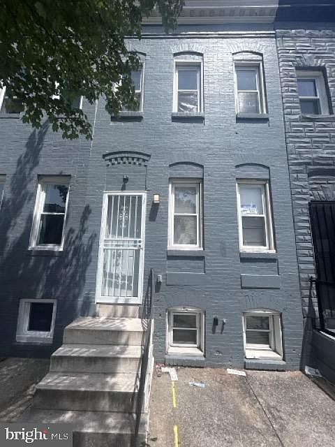 1st image of 1535 Holbrook St