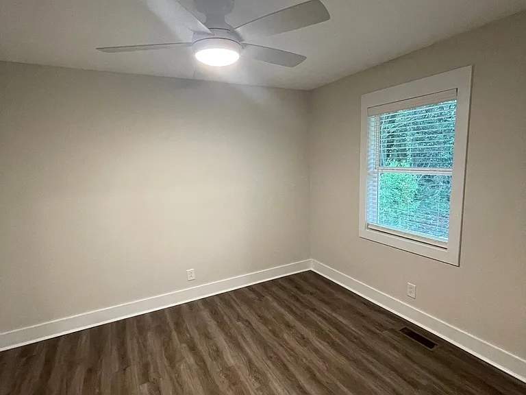 2375 Parker Ave #3 — Photo 11