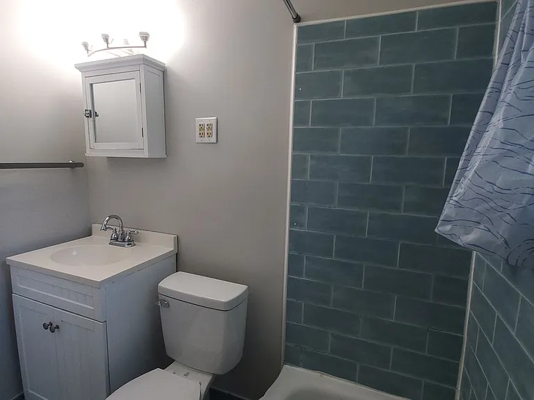 4547 Oxford Rd — Photo 12