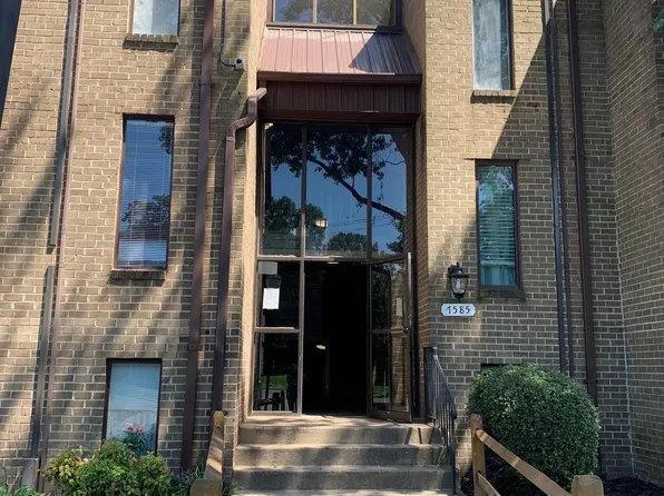 7585 Margate Ct APT 201, Manassas, VA 20109