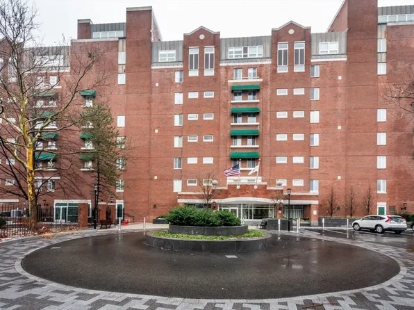 6 Canal Park APT 105, Cambridge, MA 02141