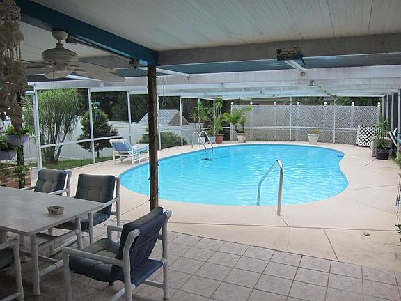 5th image of 360 Sylvan Dr