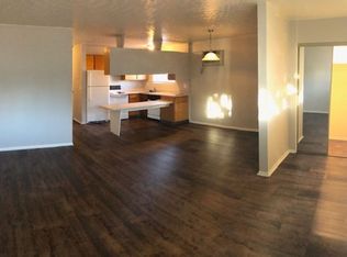 593 W Crestline Ave, Littleton, CO 80120