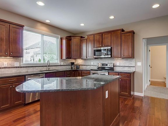 5th image of 7771 Milford Ave