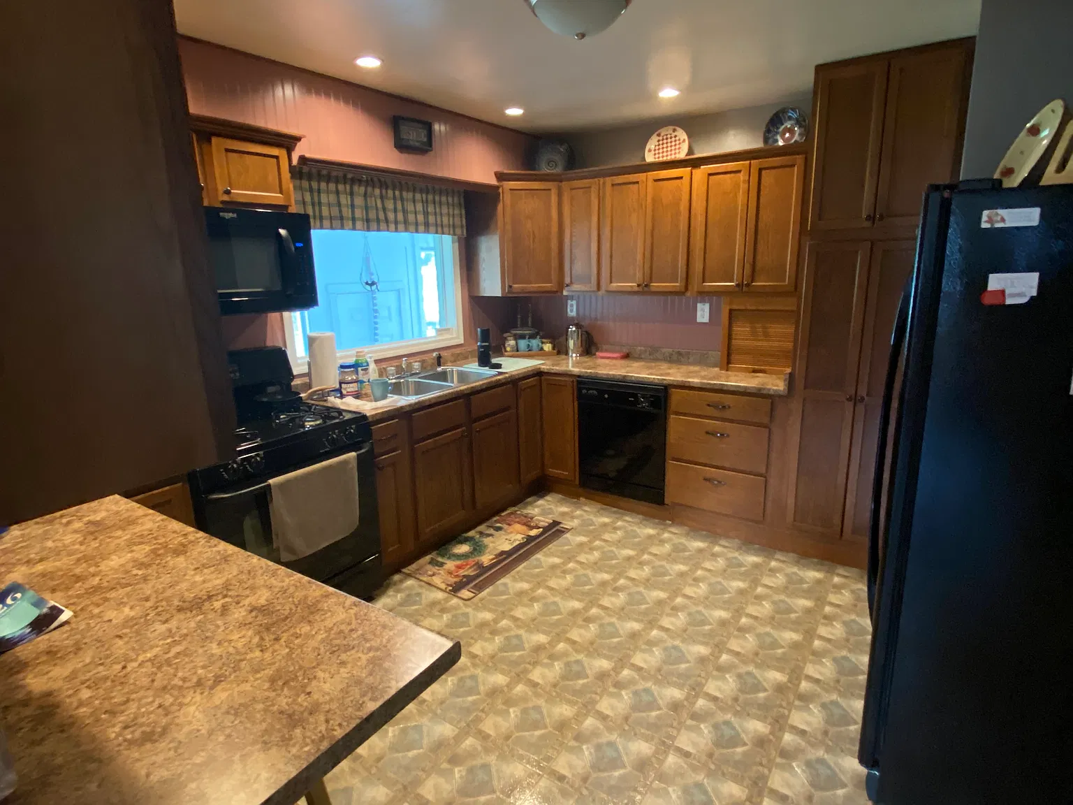 3 bed, 1700 sqft, $1,200 — Photo 3
