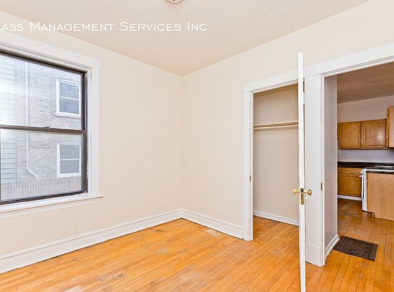 3rd image of 5343 N Damen Ave #1