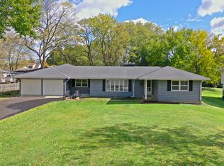 909 S Hough St, Barrington, IL