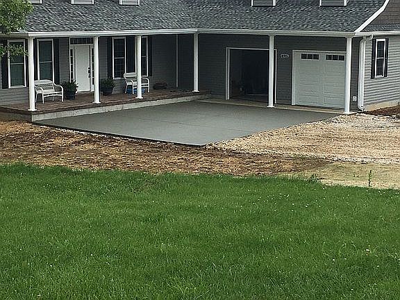 4th image of 4085 Sandy Estates Dr