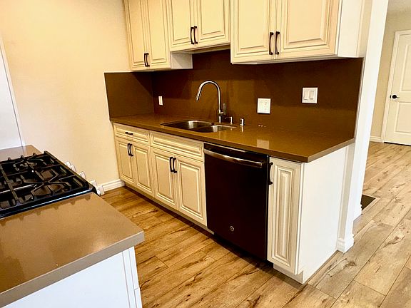 3rd image of 430 E San Jose Ave #A