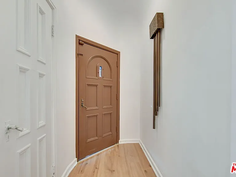 344 S Swall Dr — Photo 3