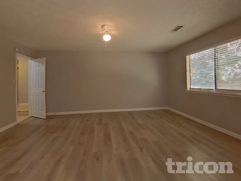 9980 Lake Forest Way — Photo 6