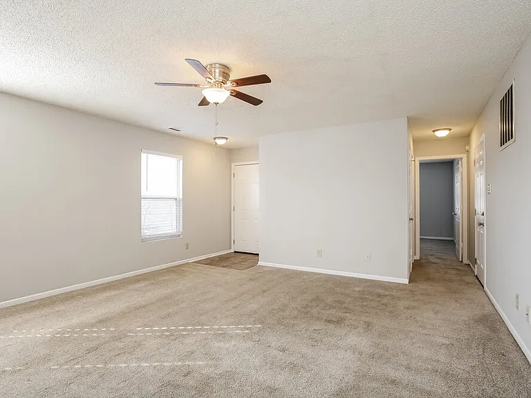 10860 Wymm Ln — Photo 4