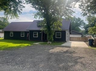 214 N Forrest St, Douglass, KS 67039