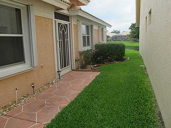 2nd image of 12999 Hampton Lakes Cir