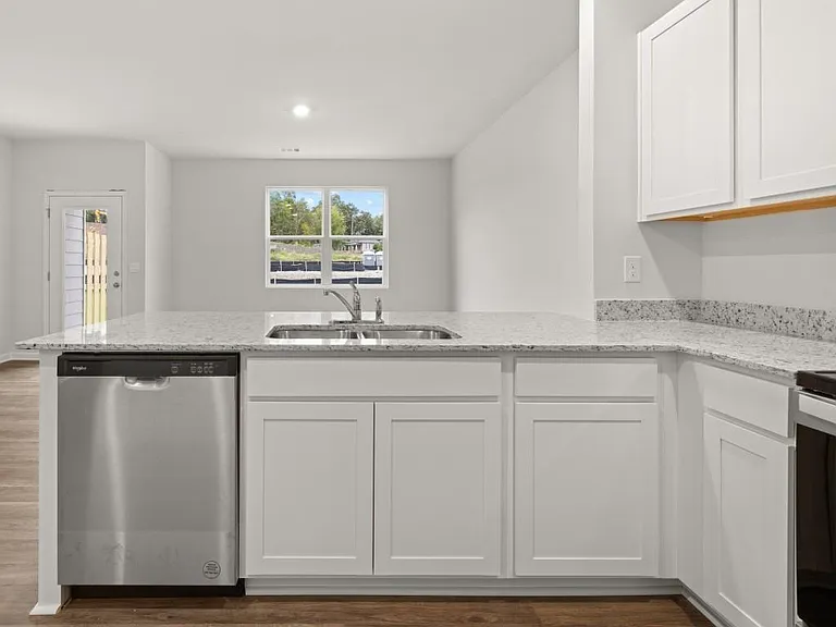 5976 Skylar Dr — Photo 17
