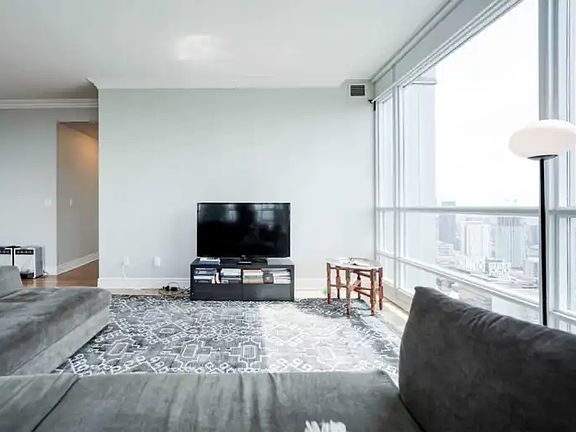 4th image of 761 Bay St Unit 4409