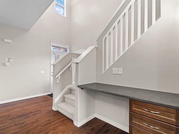 4th image of 6023 208th St NW