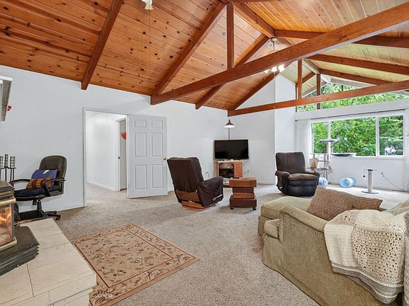 5th image of 160 Nellie Ln