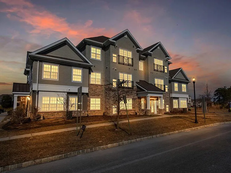 print_101_campbell_blvd_hdr_008_dusk