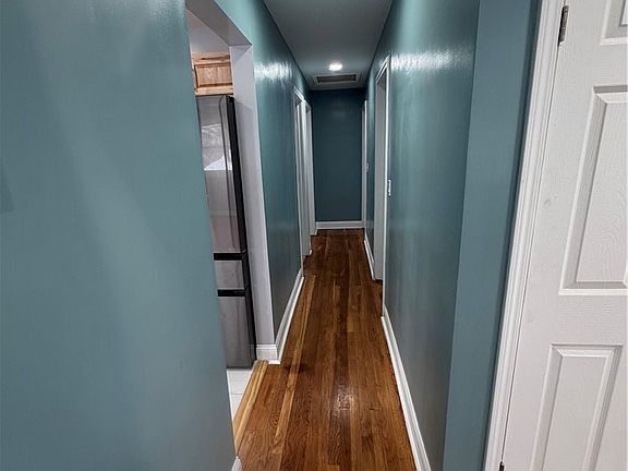 4th image of 190 10th St
