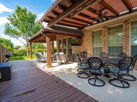 3rd image of 3056 Hollowbrook Ln
