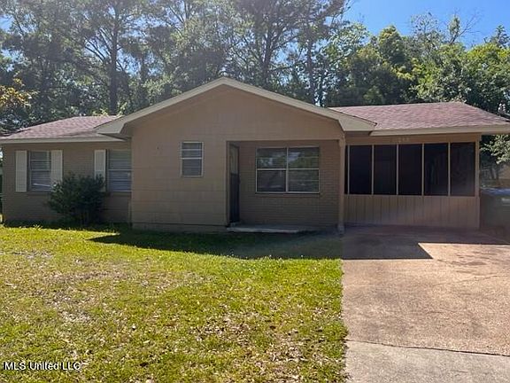 2nd image of 218 Eastland Blvd